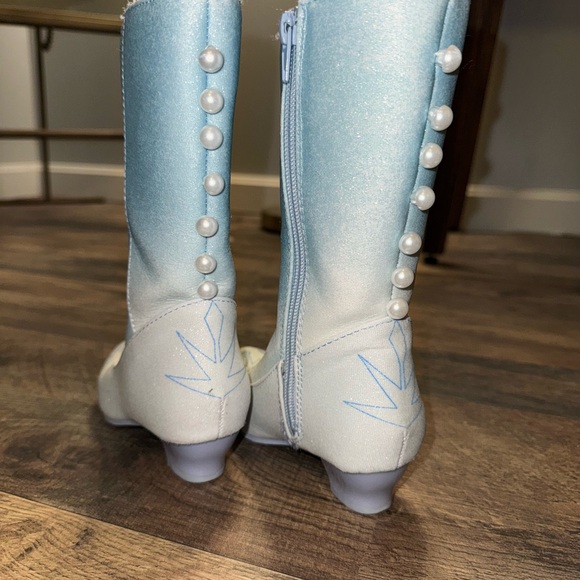 Elsa Costume Boots - Picture 2 of 3